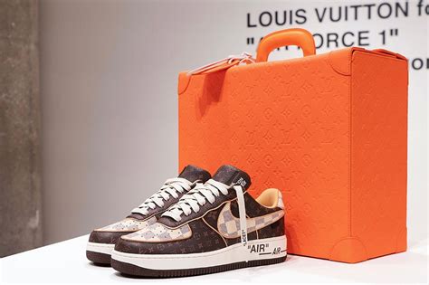 lv nike auction|louis vuitton af1 auction.